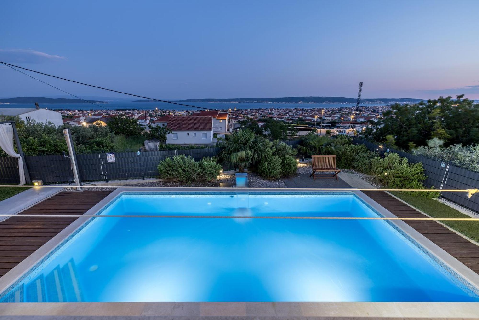 Sun Castle Holiday House Babic Kaštel Stari Eksteriør billede