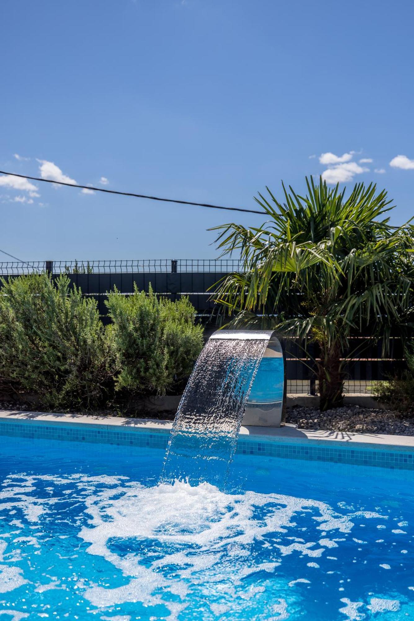 Sun Castle Holiday House Babic Kaštel Stari Eksteriør billede